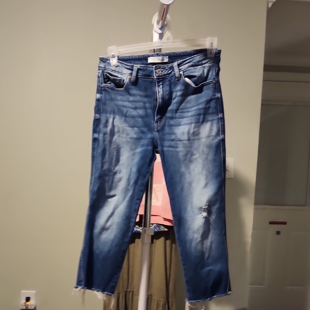 Women’s Blue Distressed Cropped Jeans